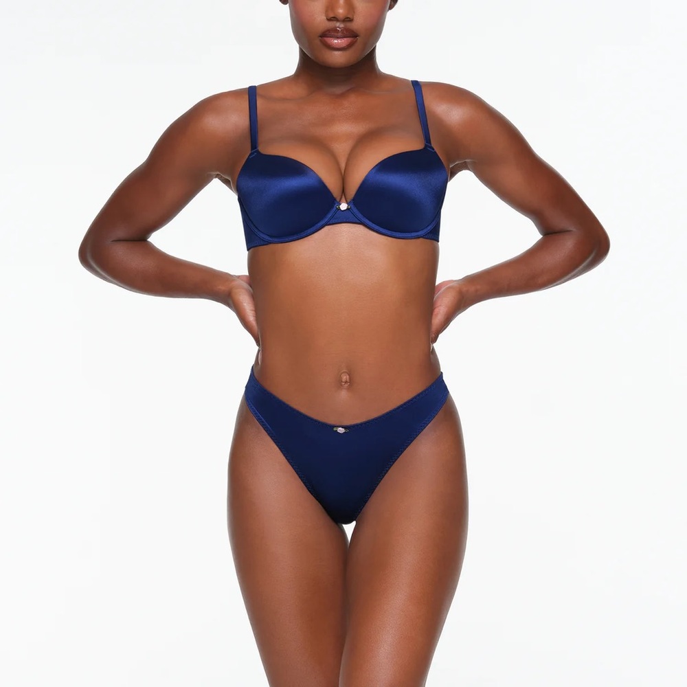 SKIMS Stretch Satin Push Up Bra
